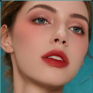 Choosing the Best Contact Lens Color for Your Graduation Day