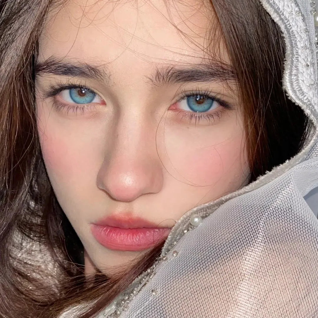 جين بلو | سنة واحدة 