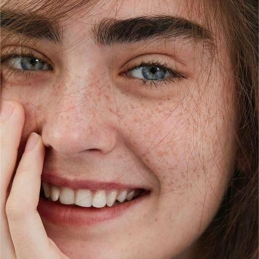 Lucent Gray Colored Contact Lenses