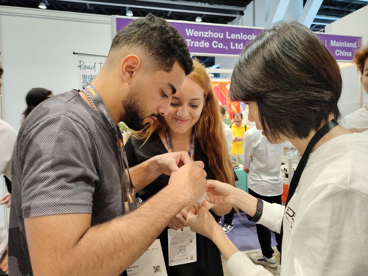 eyesfav-at-vision-expo-east-orlando-usa