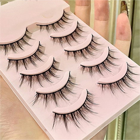 Best Realistic 5 Piece Short False Eyelashes